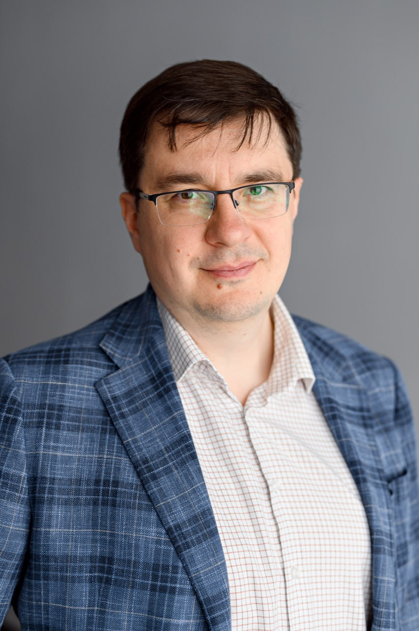 Данилов Эдуард Александрович>